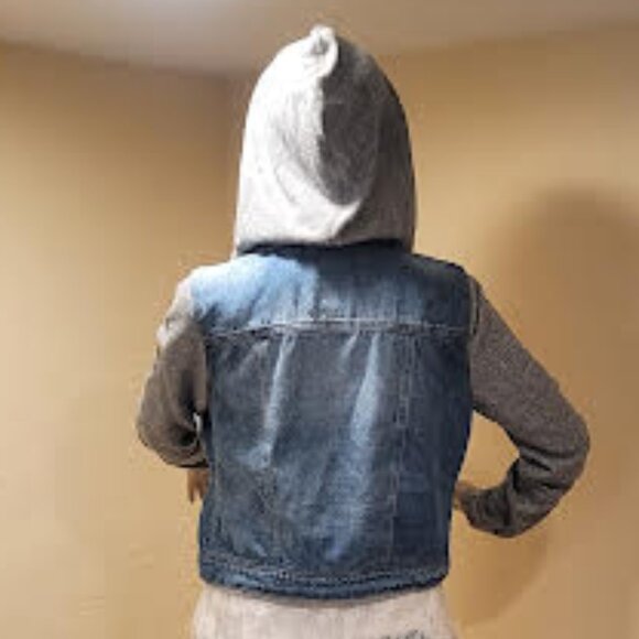 LEI Jean/Sweater hoodie jacket - Size: Medium - Picture 4 of 10